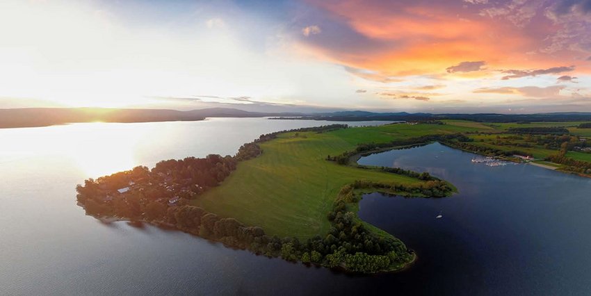 Abendstimmung über dem Lipno See