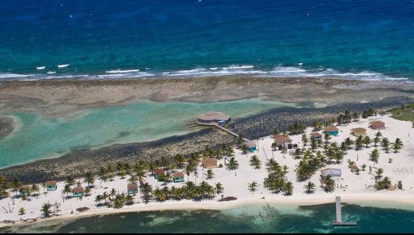 Resort on an atoll in the atlantic ocean, paradise in the caribbean