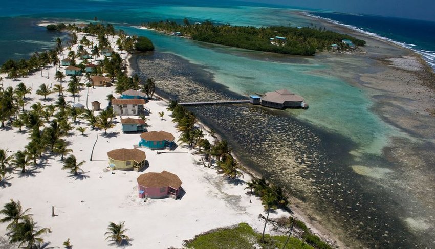 Urlaub auf einer Karibikinsel in kleinem Resort